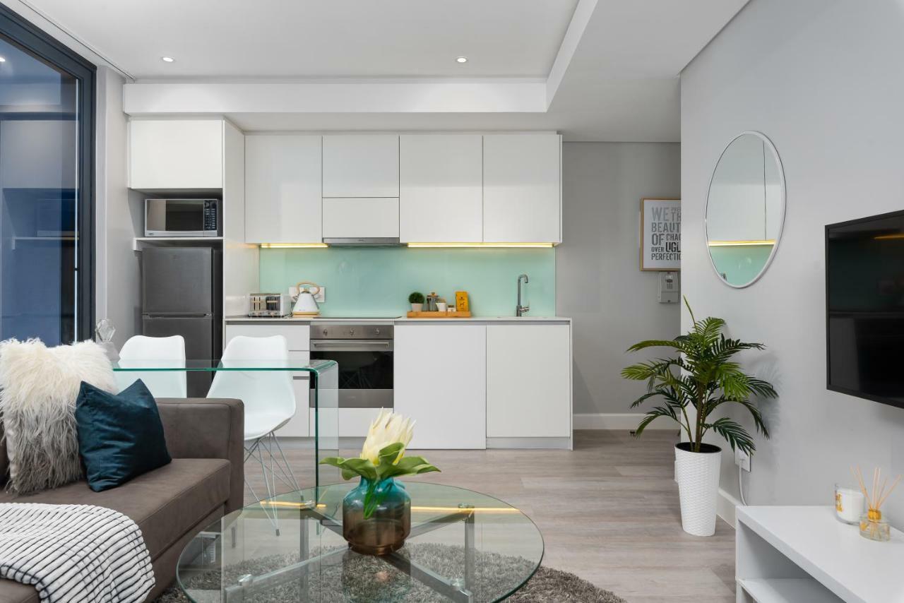 35 On Main Apartamento *